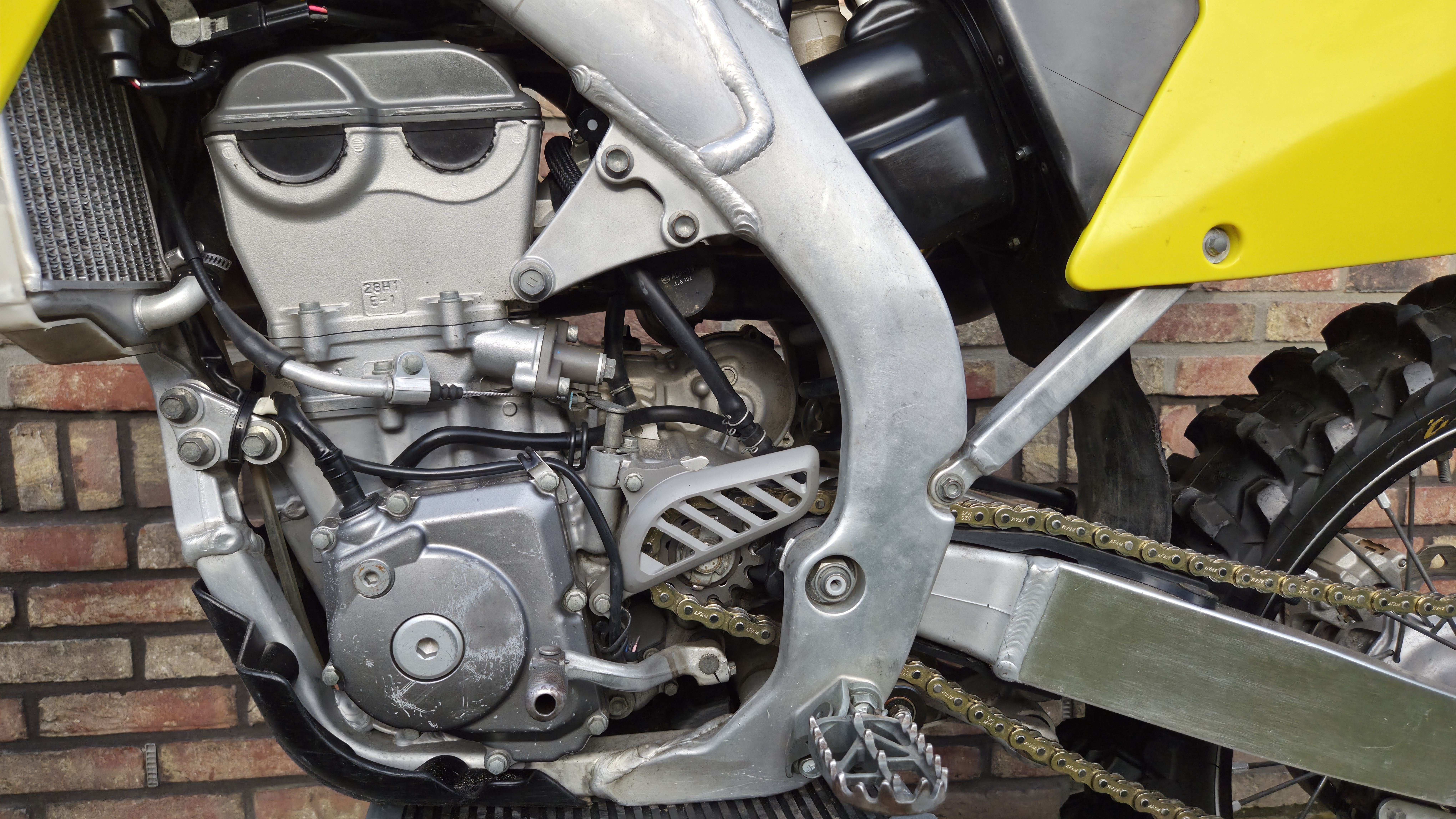 Suzuki RMZ450 2016 MX Testcenter