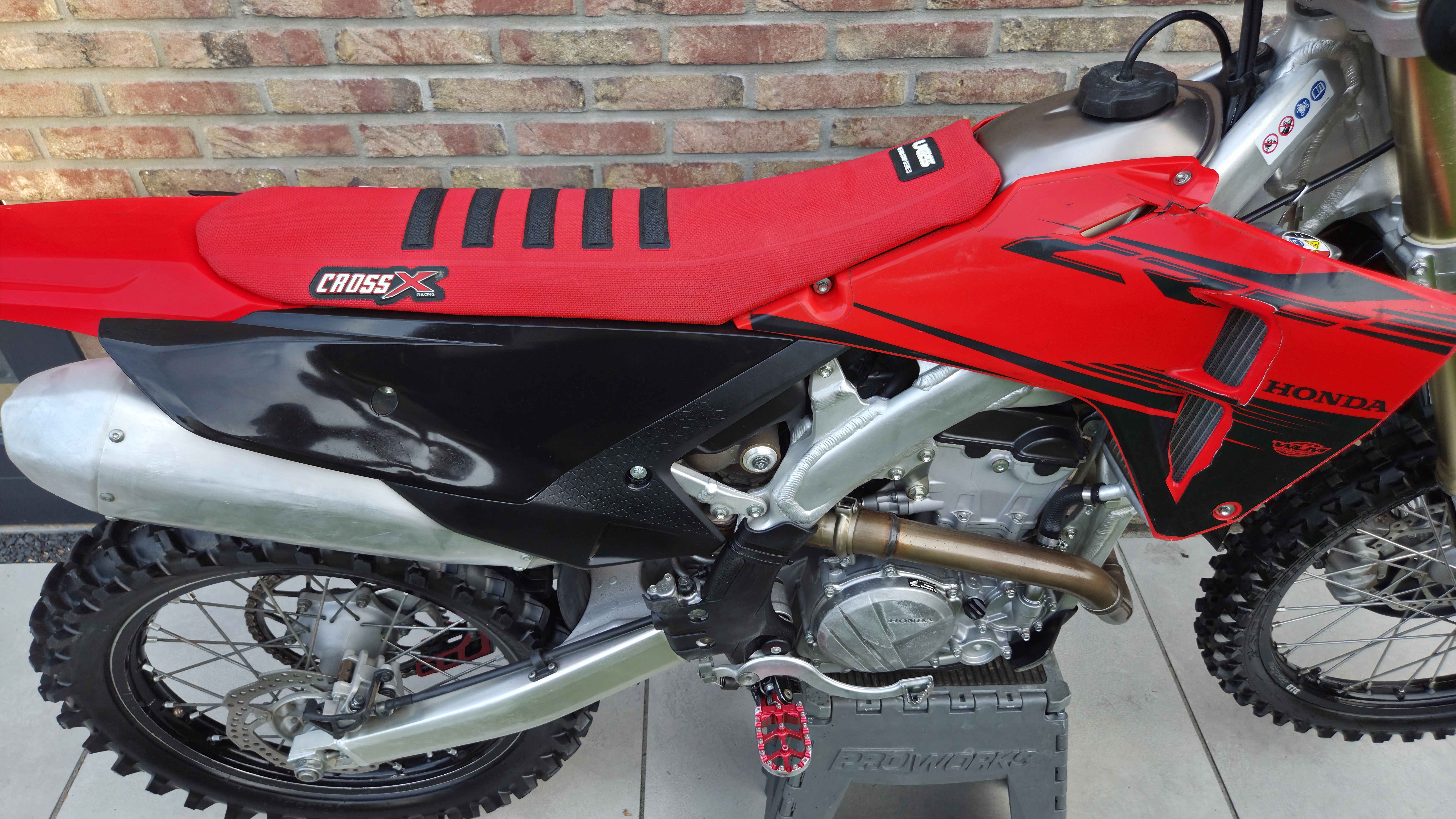 Crossmotor kopen: Honda CRF250 2025 MX Testcenter