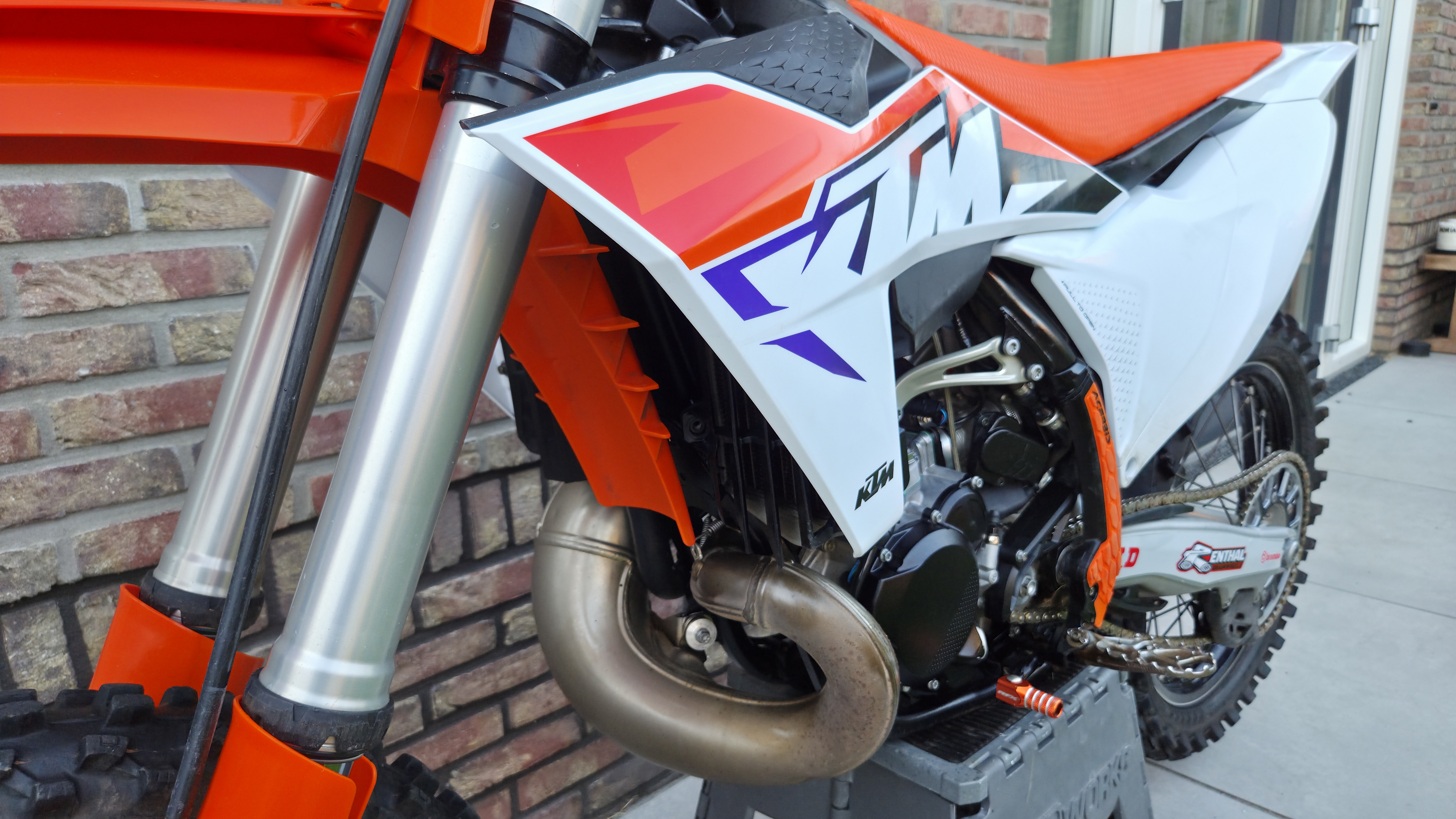 Crossmotor kopen: KTM SX250 2023 MX Testcenter